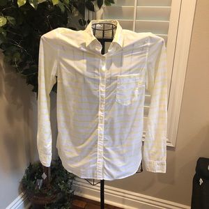 Gap button down shirt